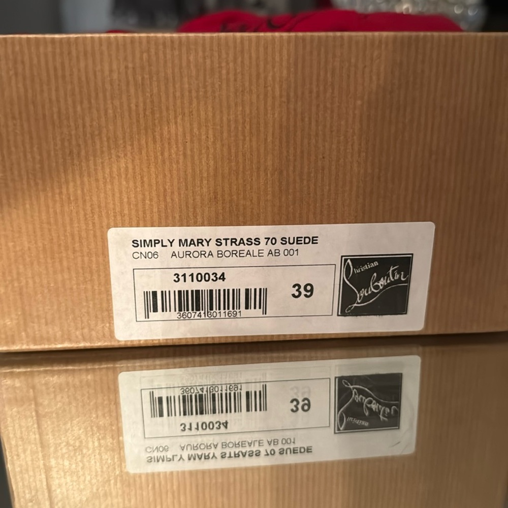 Simply Mary Strass 70 Suede Christian Louboutin size 39